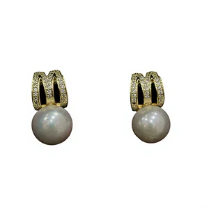 Hot 18K Gold-plated Freshwater Pearl Earrings, Round Pearl Earrings, Fashionable and Exquisite Women's Jewelry
