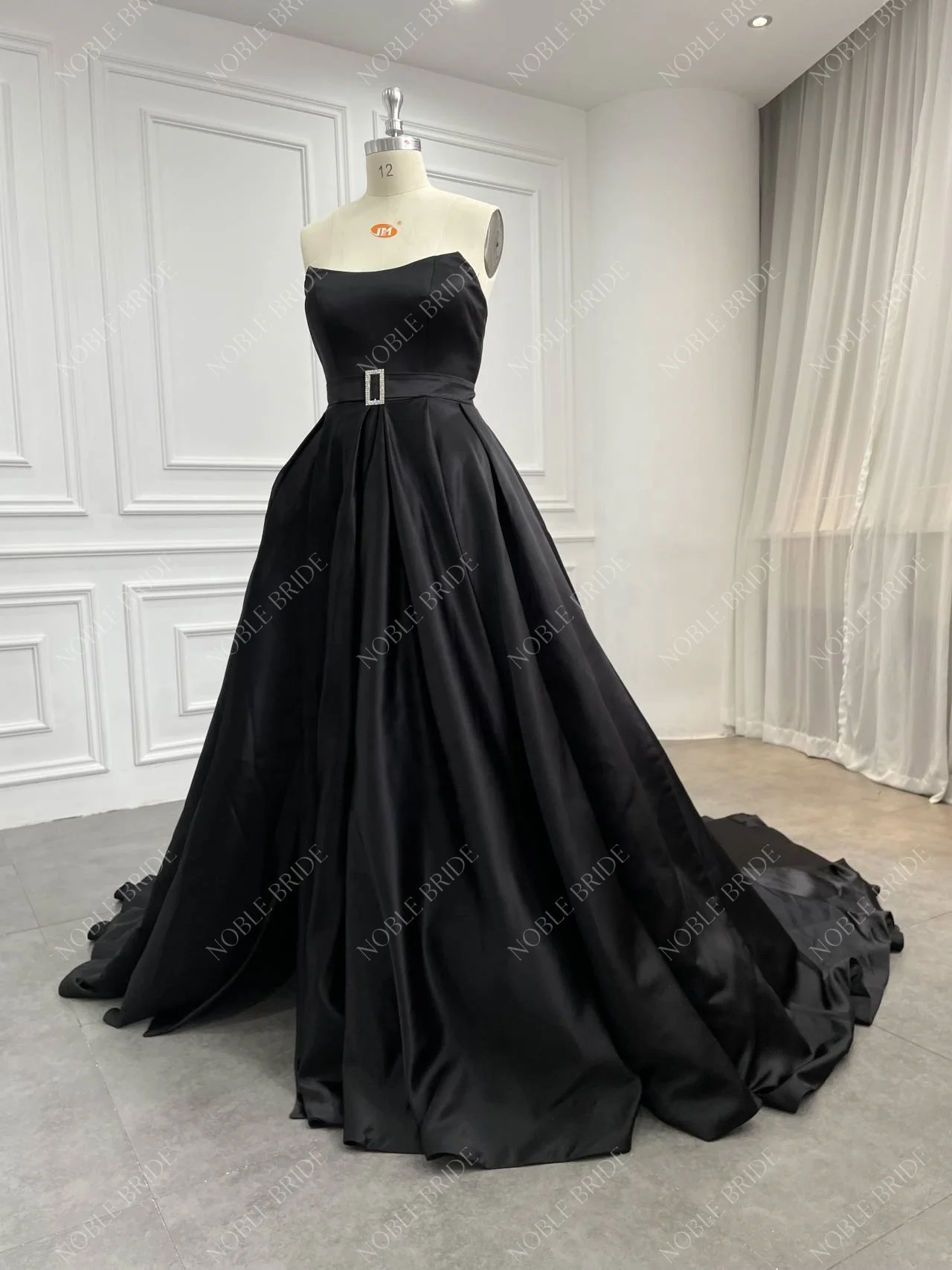 Strapless Black Satin Slit Rhinestones Belt Custom Wholesale Long Evening Dress Strapless Black Satin Slit Rhinestones Belt Custom Wholesale Long Evening Dress