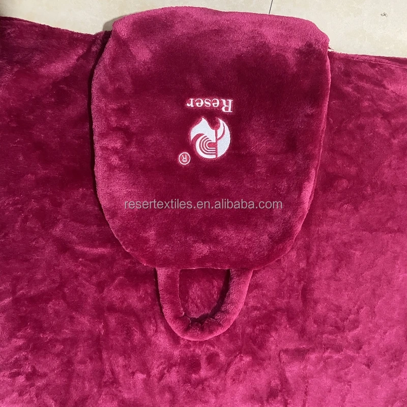 Fashional Premium Promotional Gift Handbag Shopping Sports Hiking Camping Aircraft Car Travel Picnics Party Throw Blanket 100%