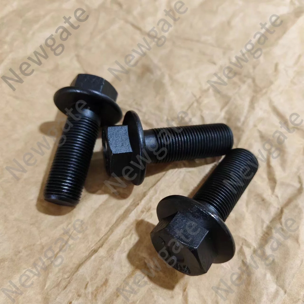 forklift spare parts 9018346346 M18X50-10.9 grade.1.5 teeth for linde forklift parts details