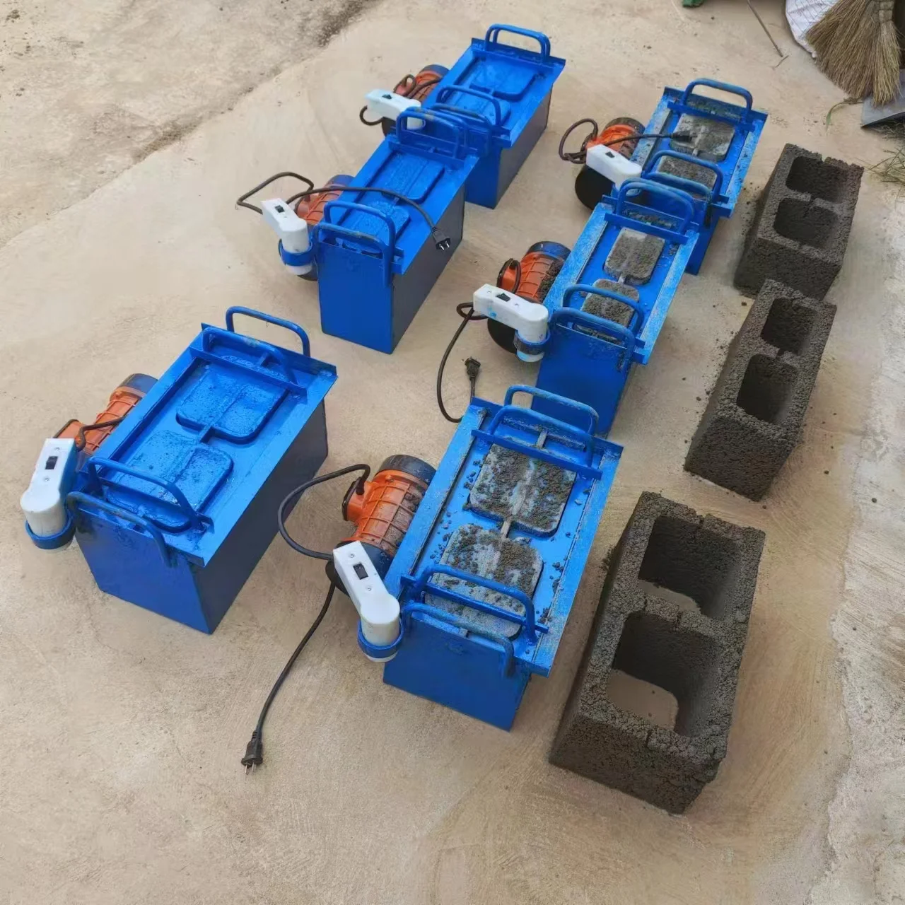 Small Cement Brick Making Machine - Easy to Operate