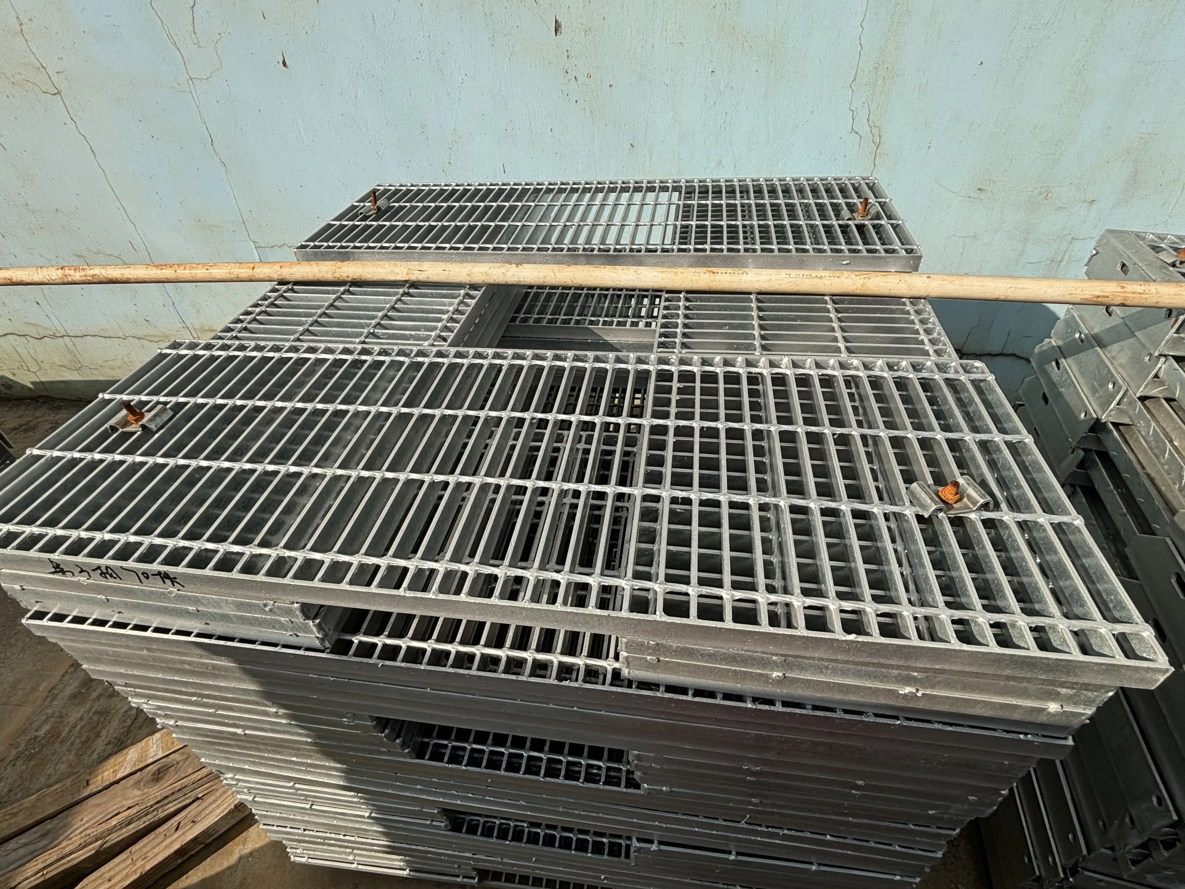 Metal Building Materials Galvanized Steel Drain Grates Platform Walkway ...