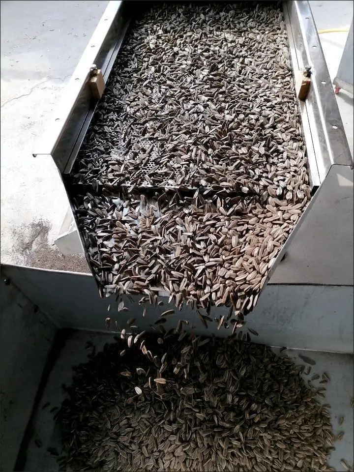 High Capacity Square Linear Vibrating Screen for River Sand Screening Machine Manufactured with Food Processing Application Mind
