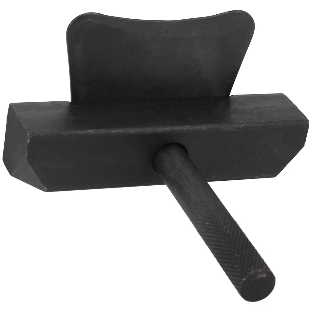 Инструмент для ремонта автомобиля