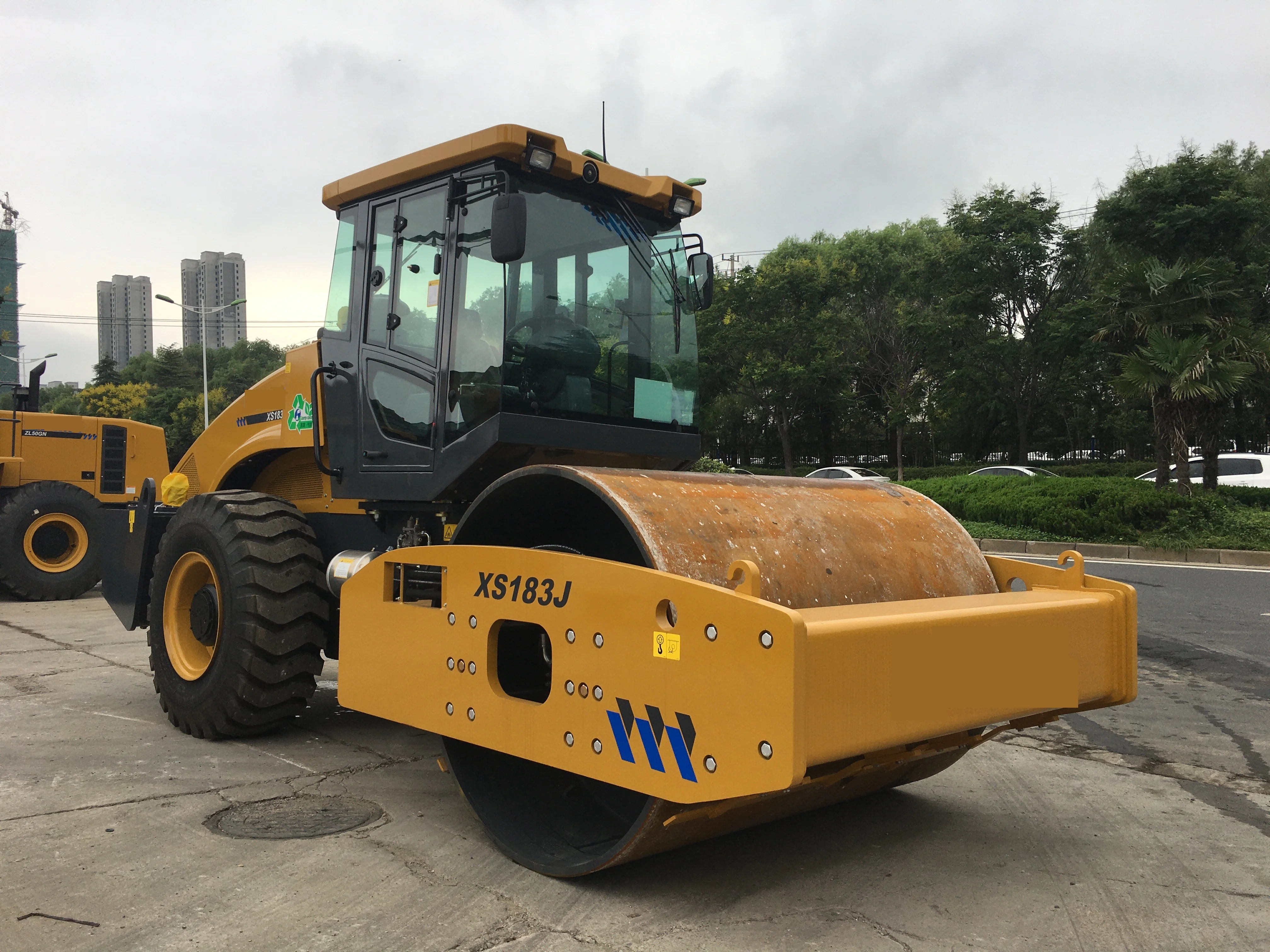 Большой компактный легкое начало 18 т дорожный каток XS183J строительная техника со стальными колесами