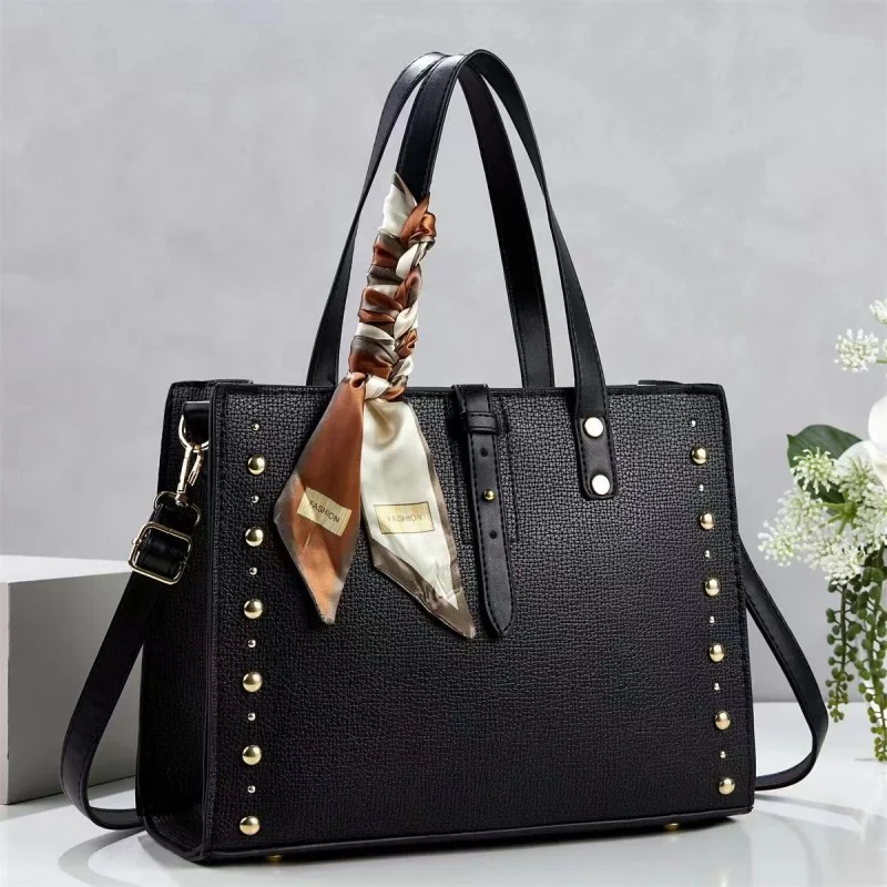 2026 New Arrival Lightweight Water Resistant Studded Rivet Large Capacity Bucket Handbag Tote Bags Polyester Lining for Women