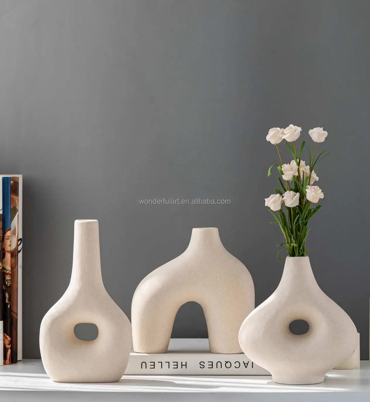 Wholesale Modern Golden Nordic Tabletop Vase Minimalist Custom Creative Frosted Flower Vase Tropical Leef Ceramic Small Vase