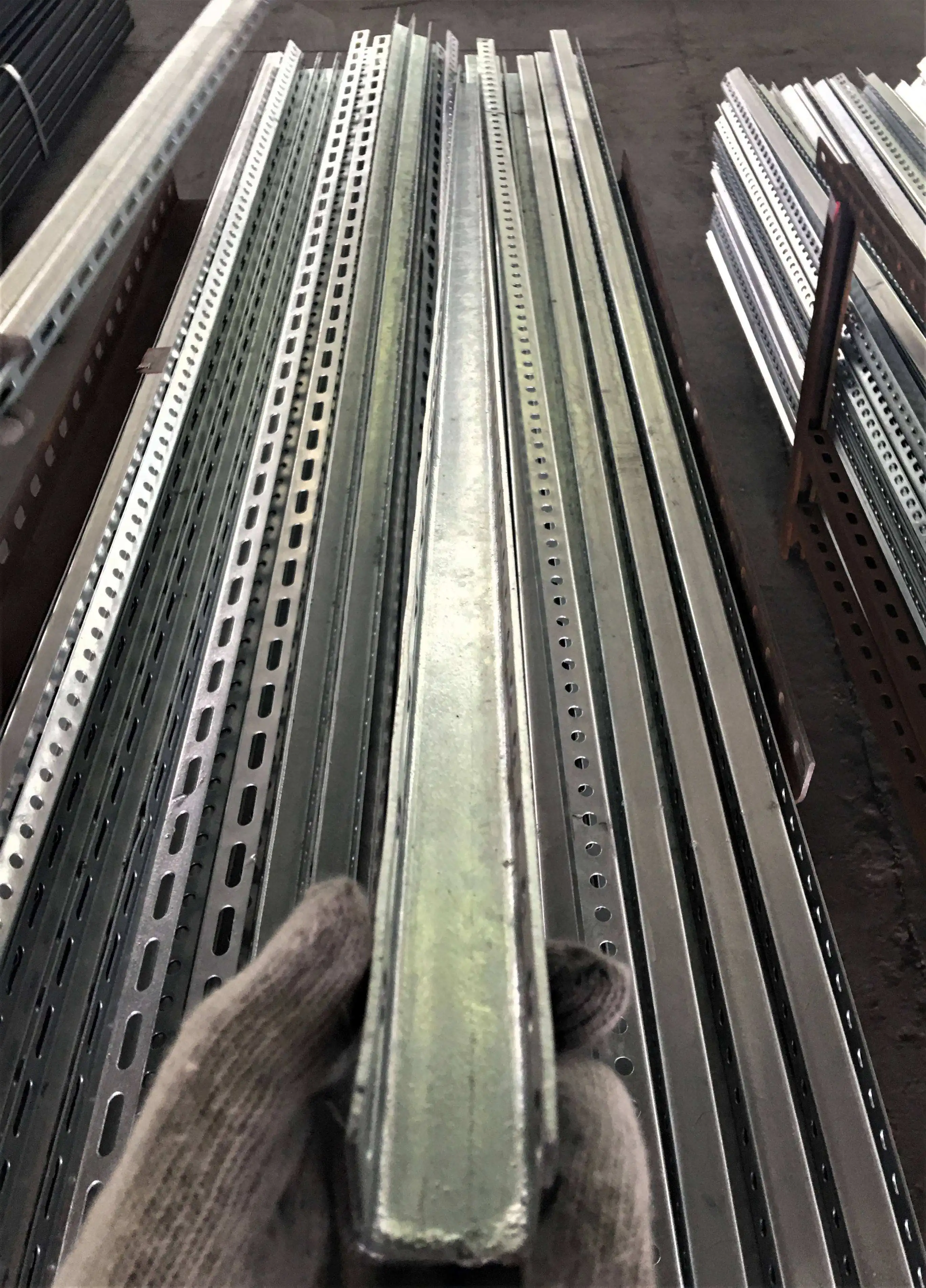Slotted C Profile 30 X 30 Pre- Galvanized C Channel Prices