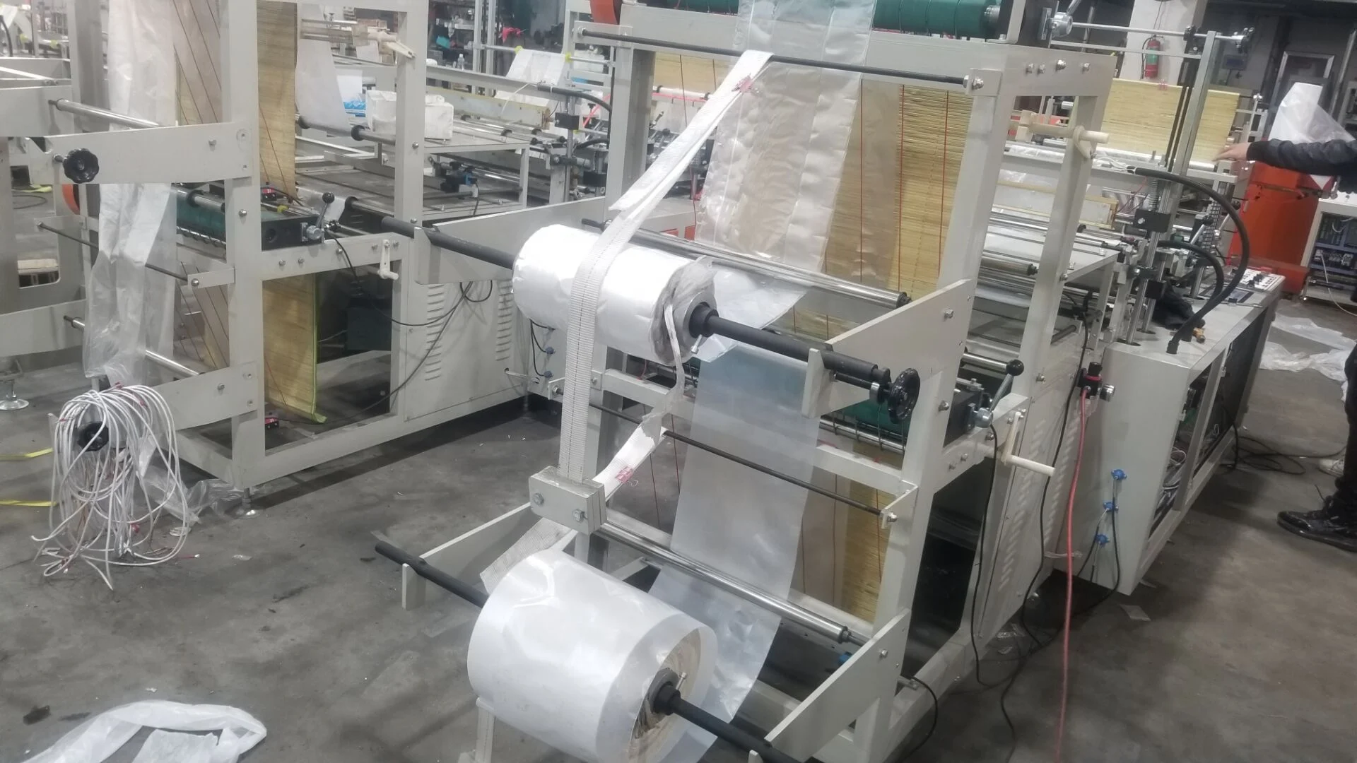 Hslj800 Plastic Preopen Bag On Roll Making Machine Buy Plastic Pre