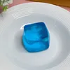 50 gros glaçons bleus en boîte