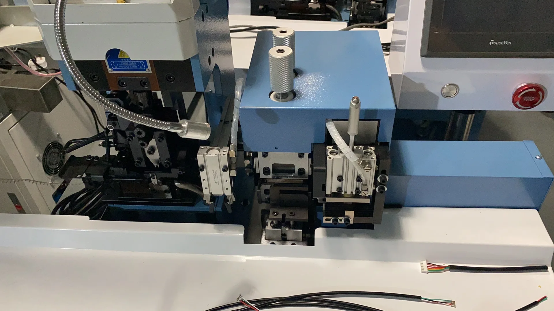 Automatic Multi Conduct Sheath Wire Stripping Crimping Machine Multi ...