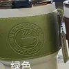 Taza de café color matcha