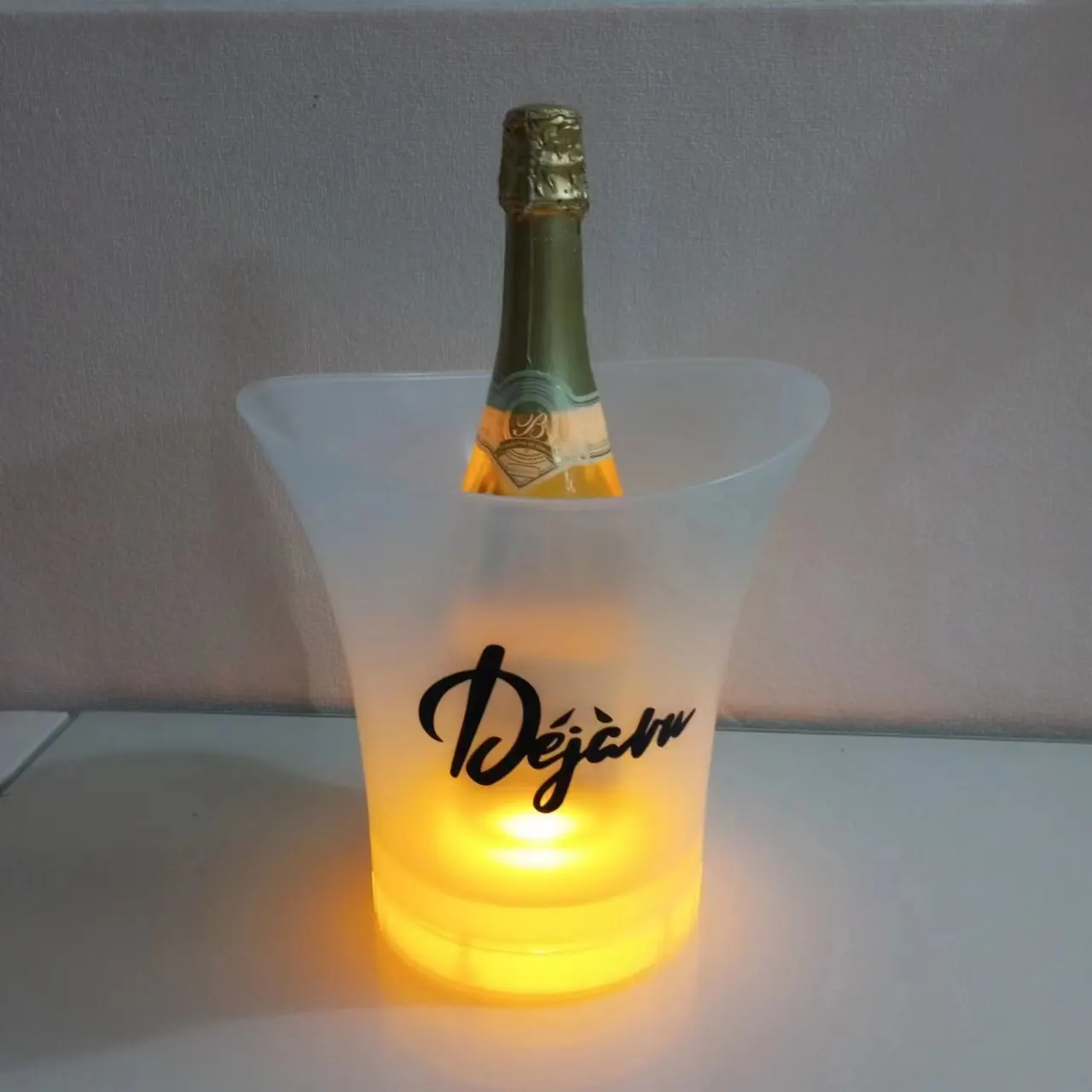 Luminous ice bucket plastic large ice wine frame led champagne bucket luminous beer bucket bar for night club