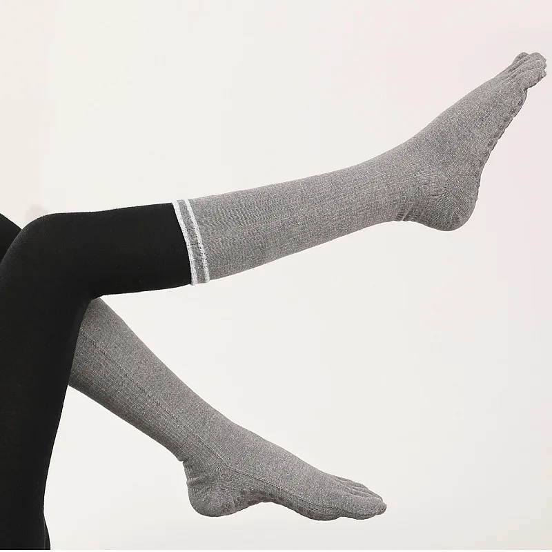 Thorlos Unisex XJ Maximum Cushion Running Crew Socks White & Navy Size X-Large - View #8