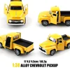 Camioncino giallo vintage in scala 1:38