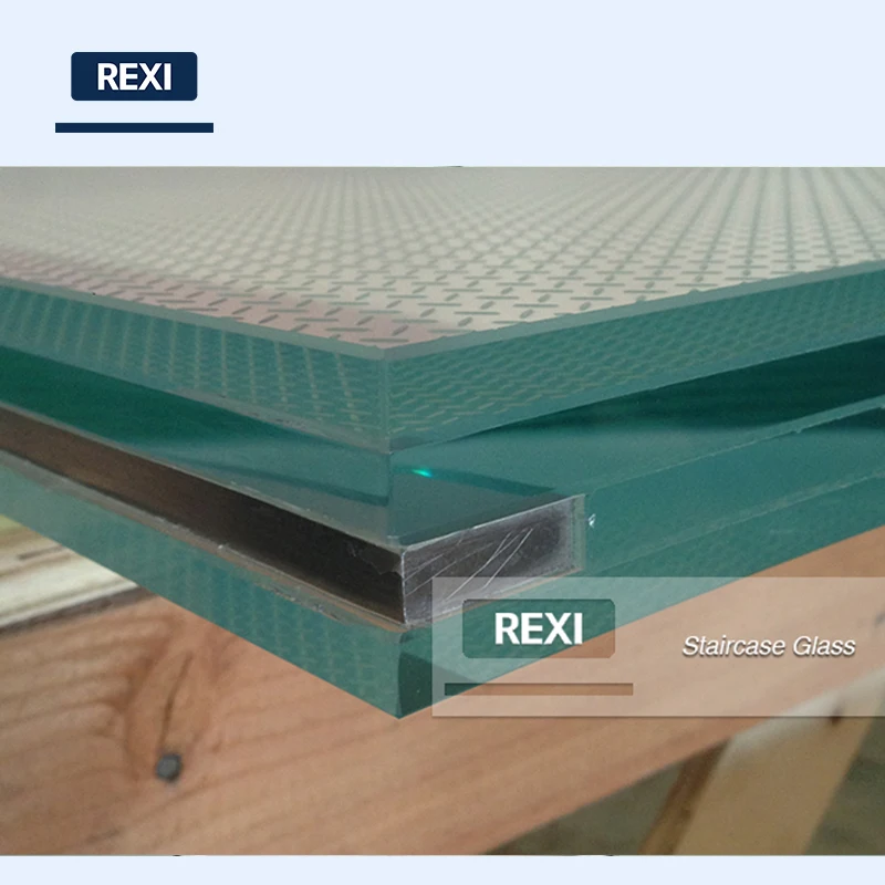 Современные противоскользящие закаленные Многослойные Стеклянные лестницы для помещений спиральные и прямые стили для квартир