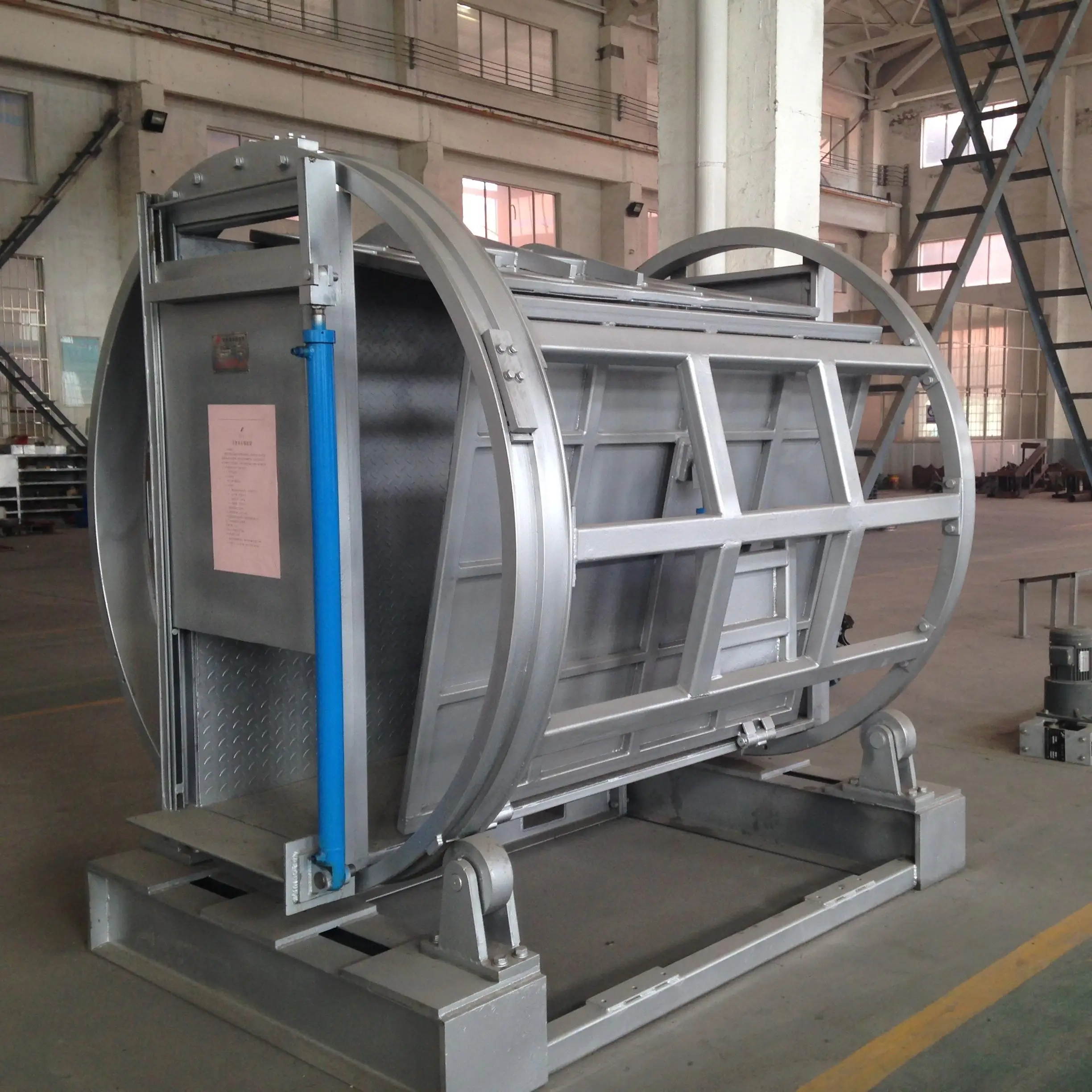 Professional pneumatic halal rotary slaughter box for humane and safe cattle processing