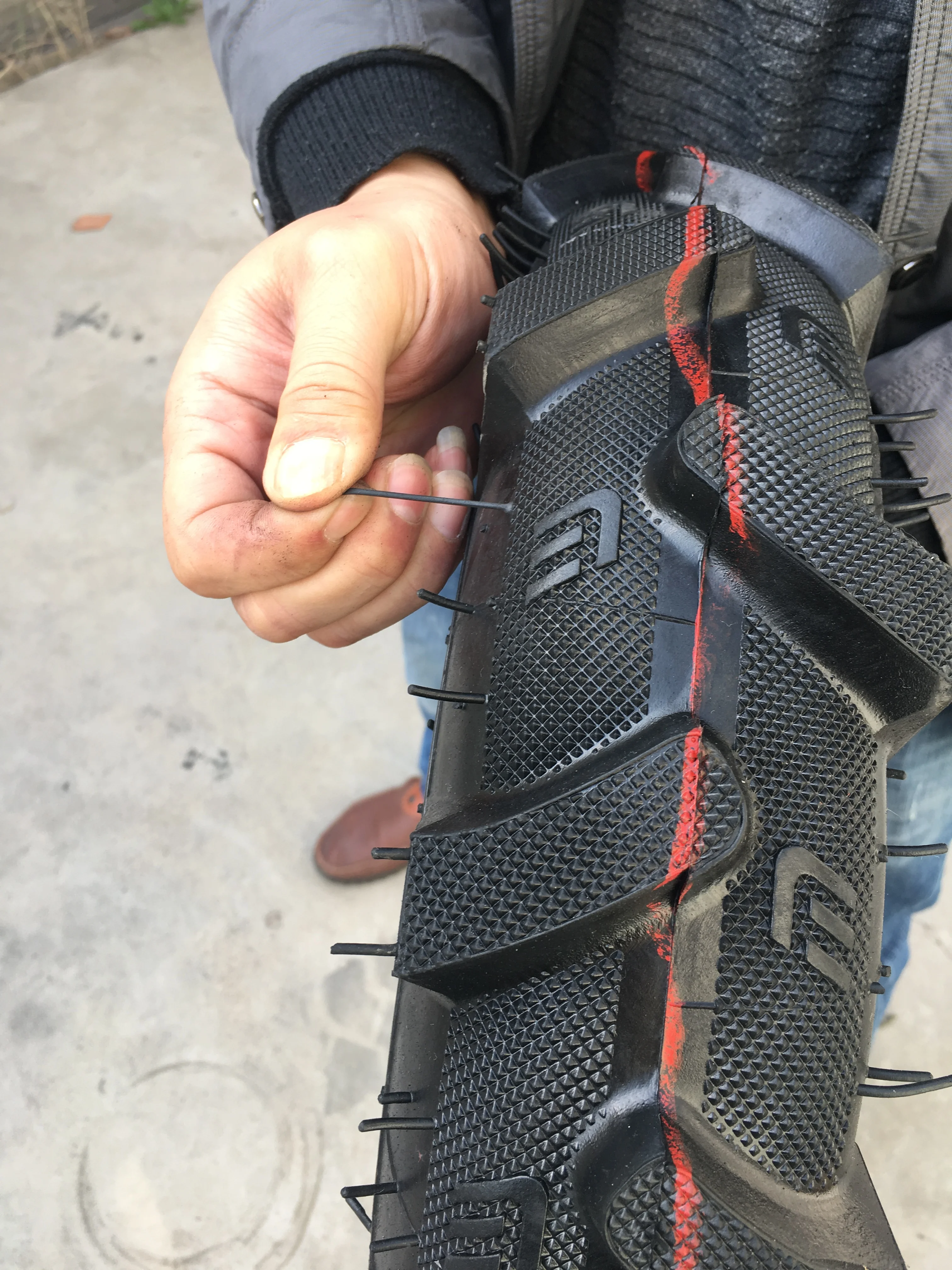 
 Китайская дешевая сельскохозяйственная Тракторная шина 4,00-10 с металлическим ободом для рынка России и Беларуси  