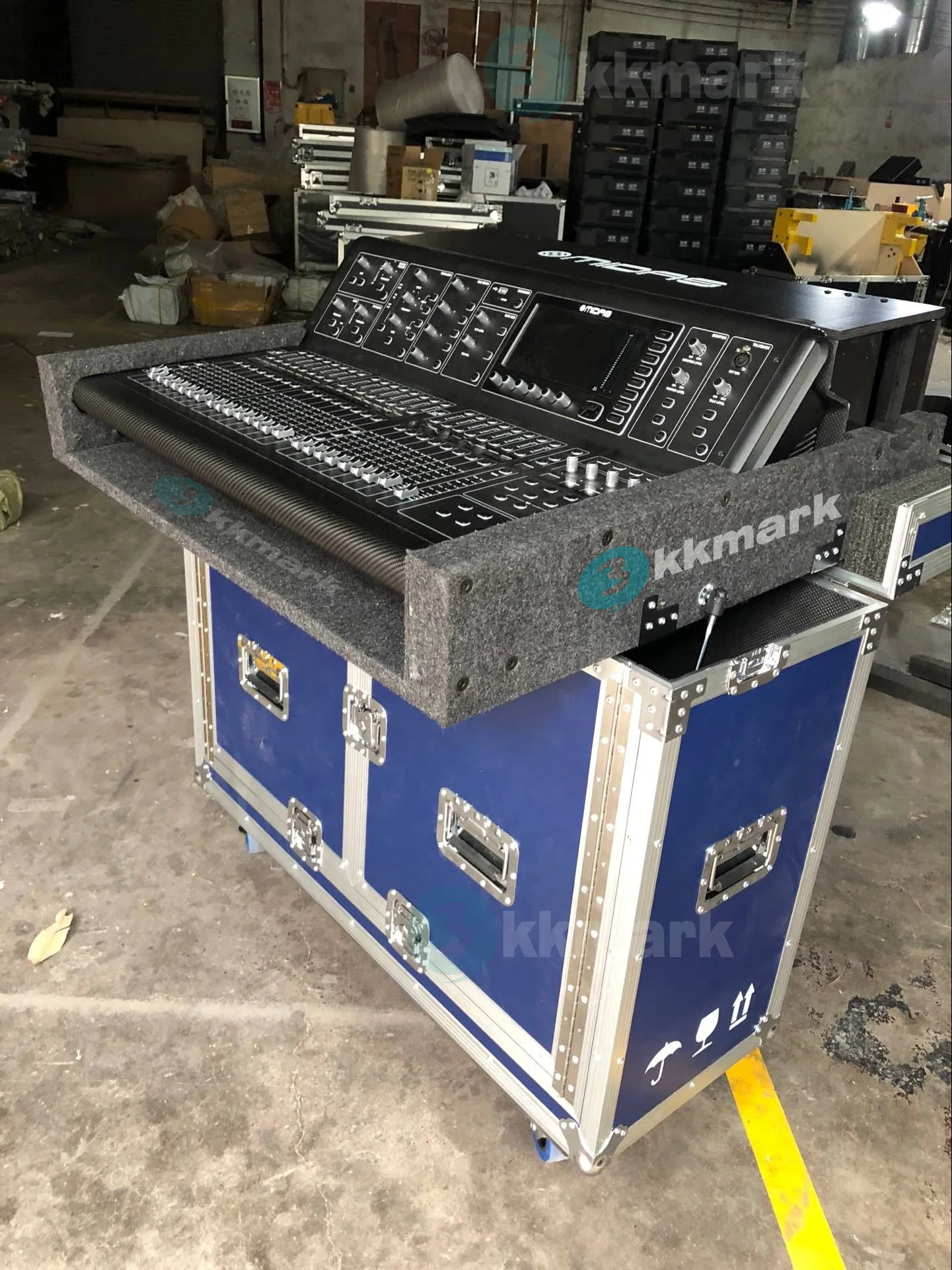 Flight Road Case for Behringer XENYX QX Cameras - Protect