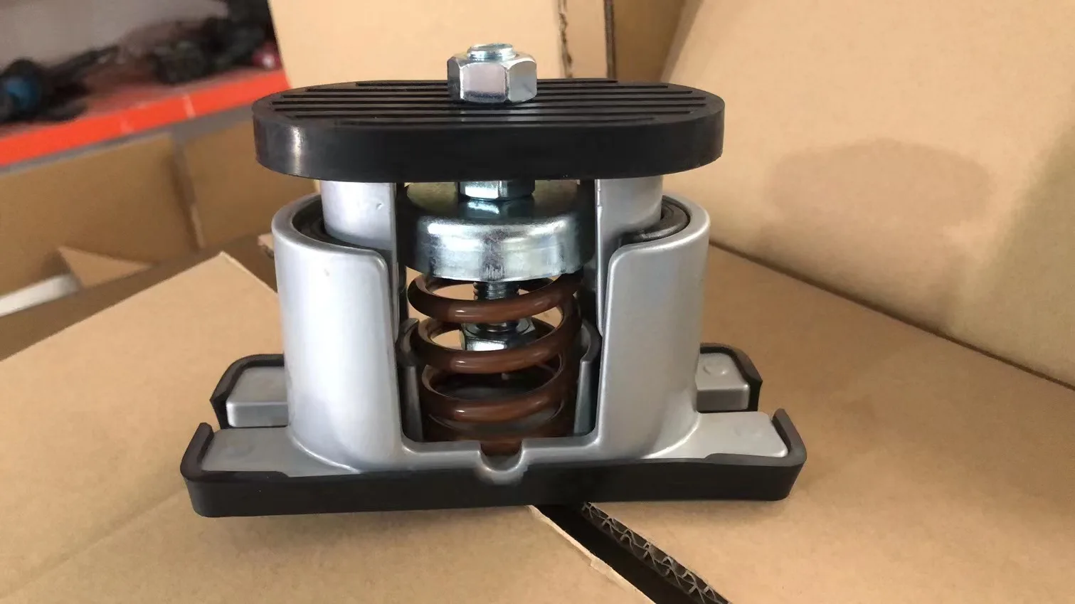 Advanced Technology China Factory Stainless Steel Housed Vertical Vibration Isolator Spring Isolator Adjustable Shock Absorber