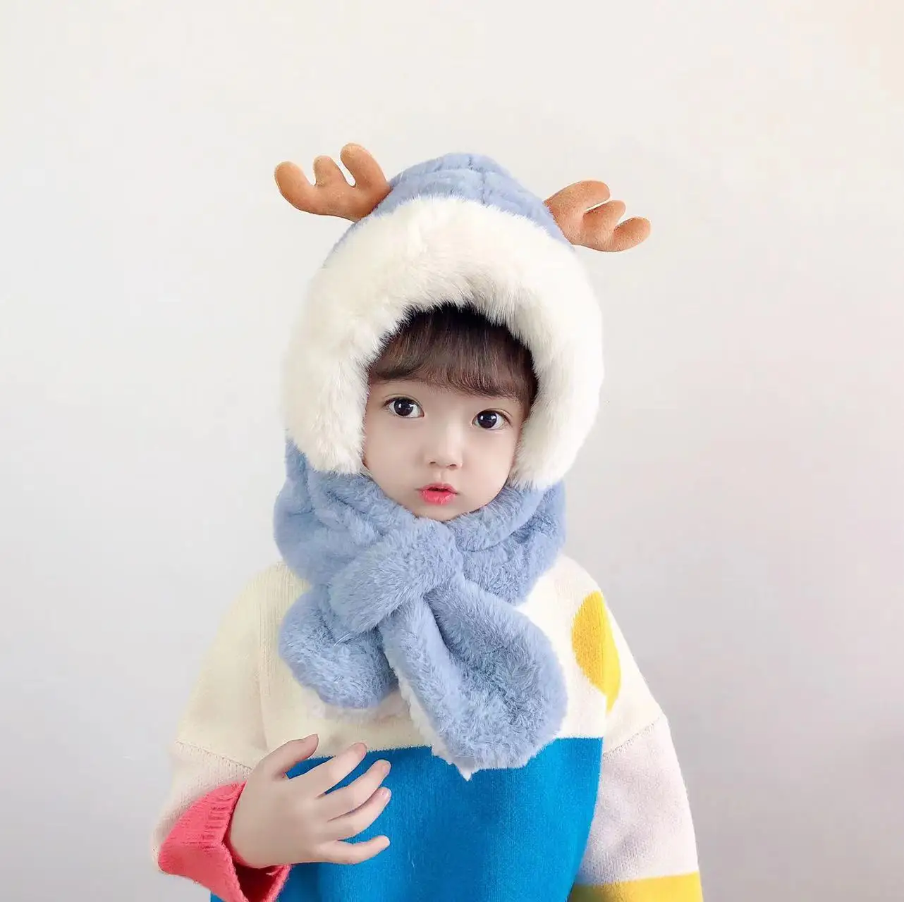 Зимняя детская шапка шарф для одного мальчика и девочки утолщенная теплая плюшевая милая детская шапка для защиты ушей с оленьими рогами