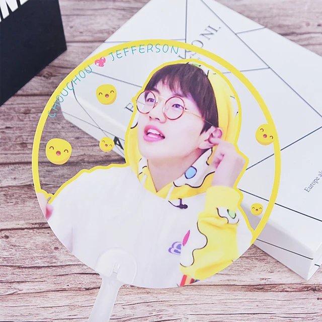 Wholesale Price Customized Plastic Souvenir Colorful Waterproof Transparent Hand Fan Print for Support KPOP