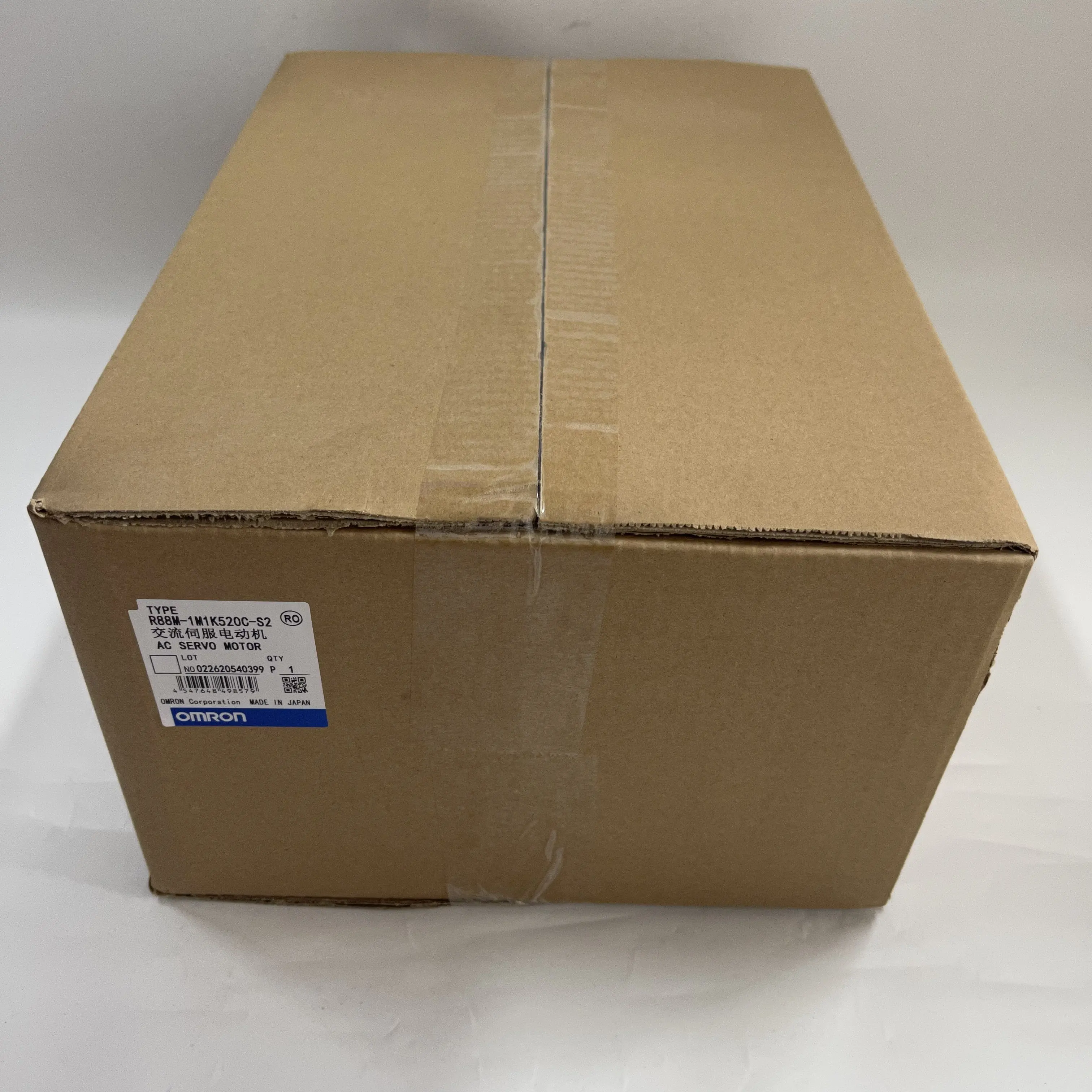 Omron AC Servo Motor R88M-1M1K520C-S2 Omron AC Servo Motor R88M-1M1K520C-S2