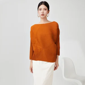 2025 Latest Design Miyake Pleated Casual Women's Blouse High Quality Polyester Vintage Crew Neck Solid Color Long Sleeve Shirt