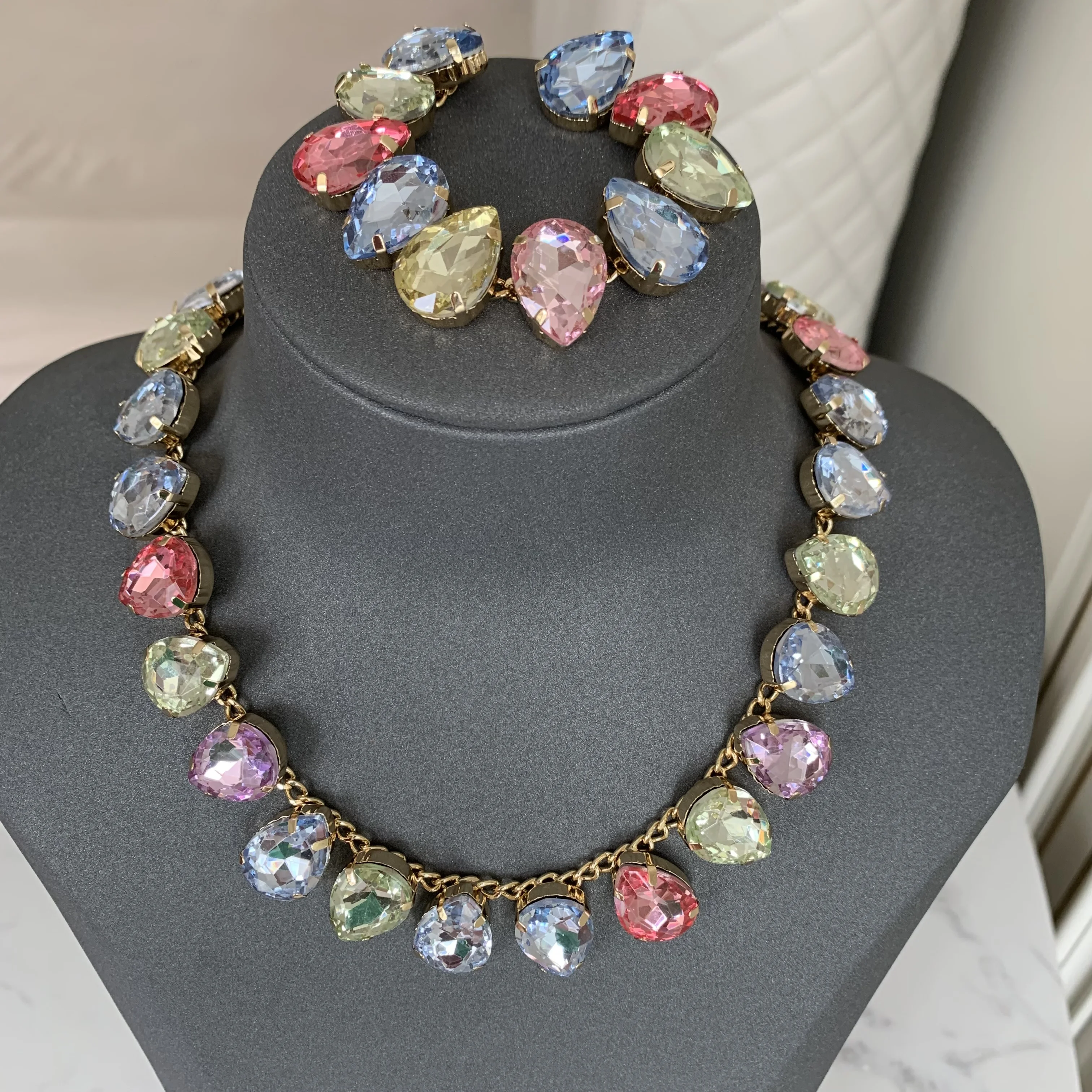 Shop LS-C1439 Necklace Shiny, Colorful Jewelry for Parties