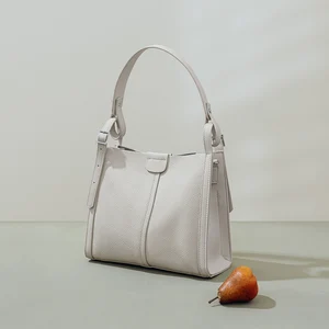 Custom Wholesale 2026 New Vintage Commuting Genuine Leather Shoulder Crossbody Bag for Women