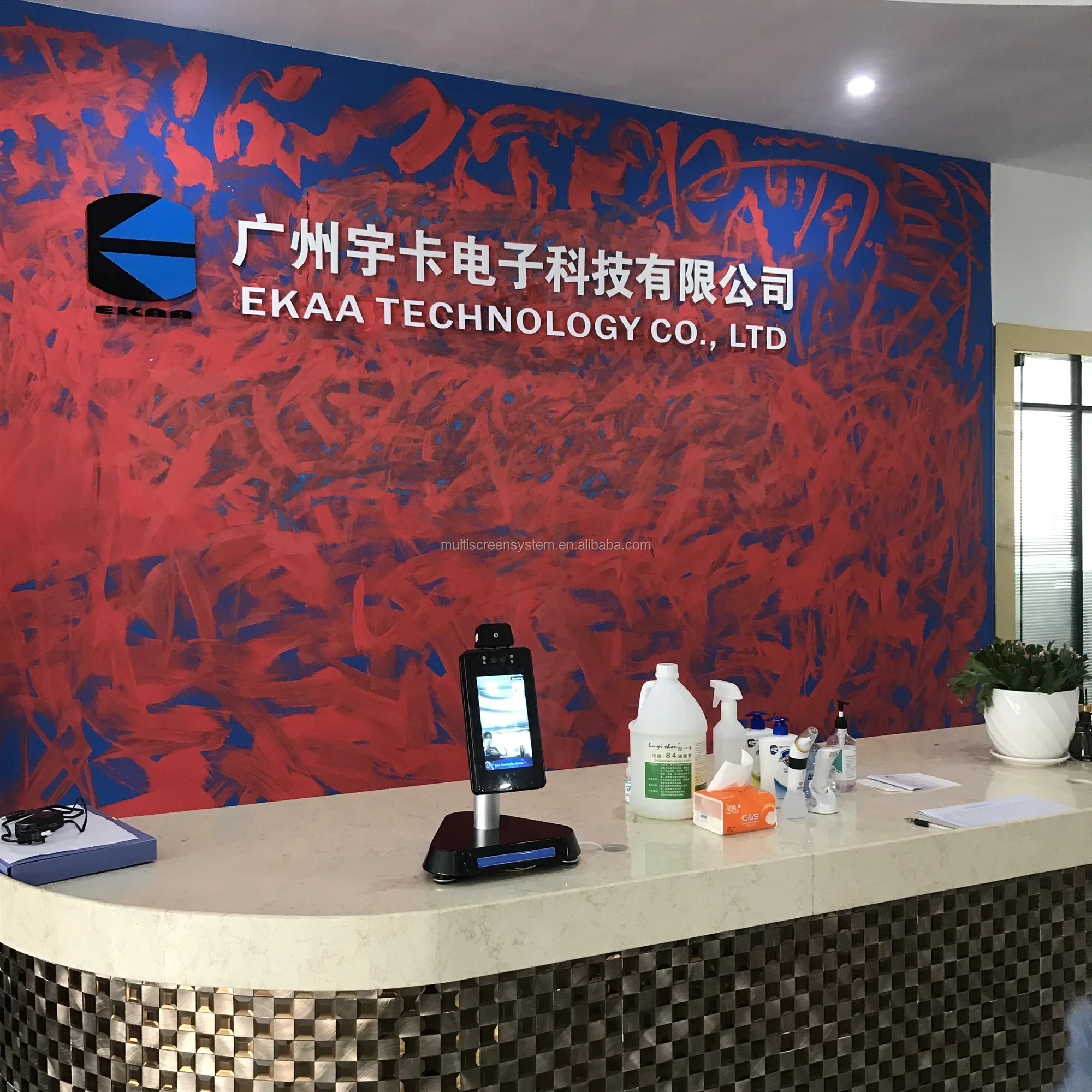 За первые 7 дюймов посещаемости с функцией распознавания лиц diigital сканер температуры с дополнительным дезинфицирующее средство для рук функция