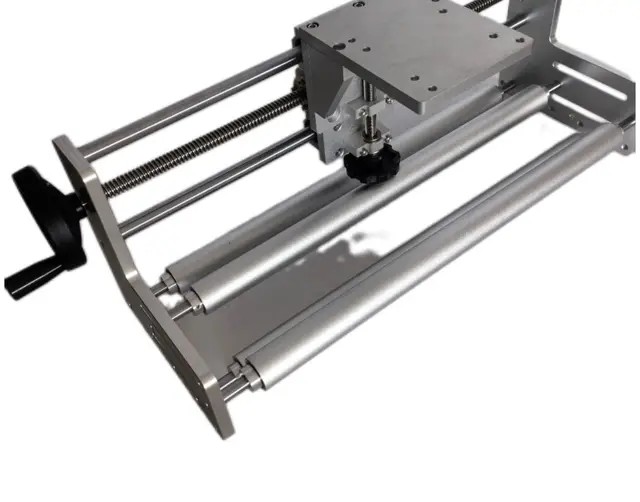 400mm Flying Fiber Optic UV CO2 Laser Machine Electric Motor 220V Easy to Operate for Food Packaging in Paper Plastic Cartons 3