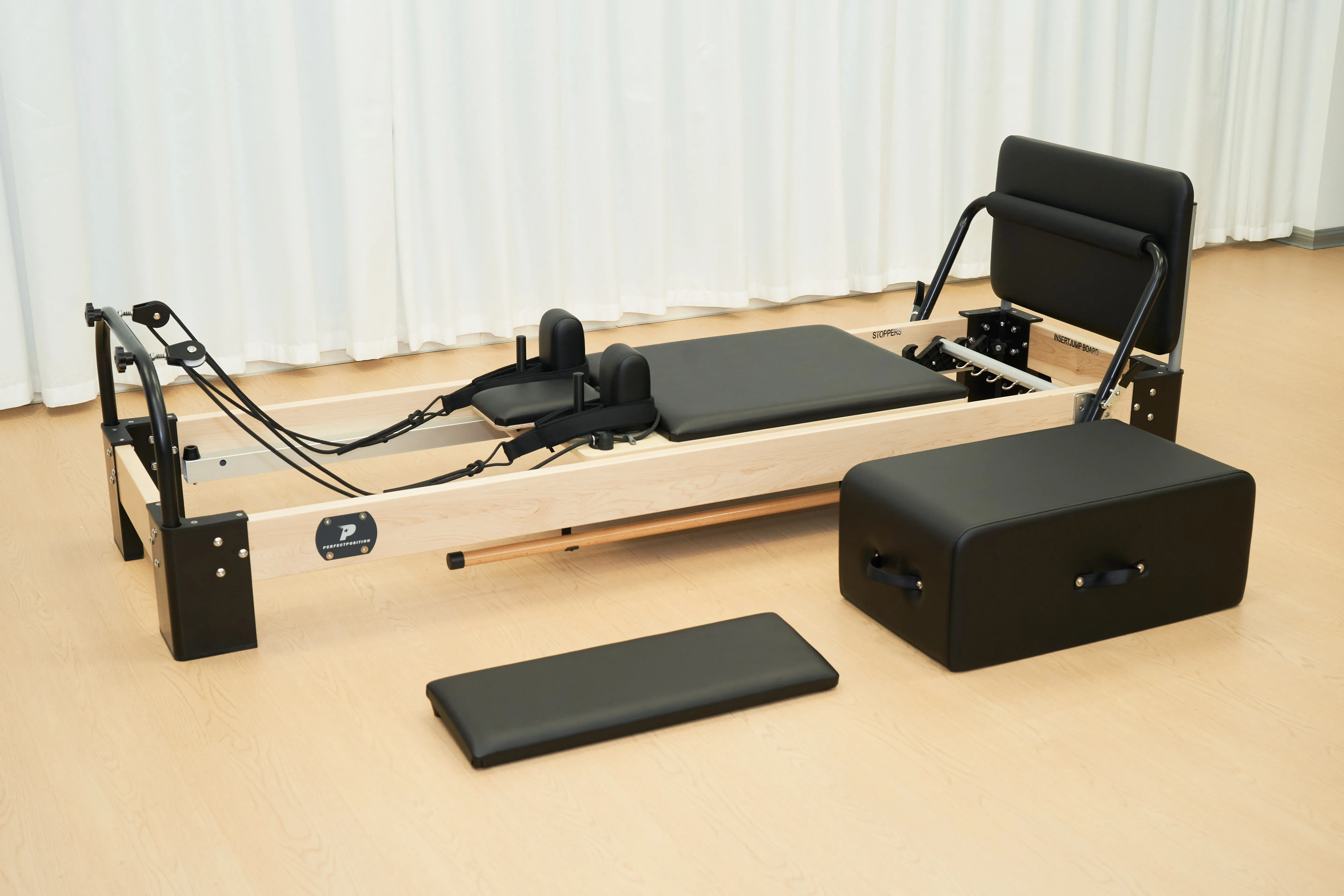 ピラティス リフォーマー Clinical wood reformer