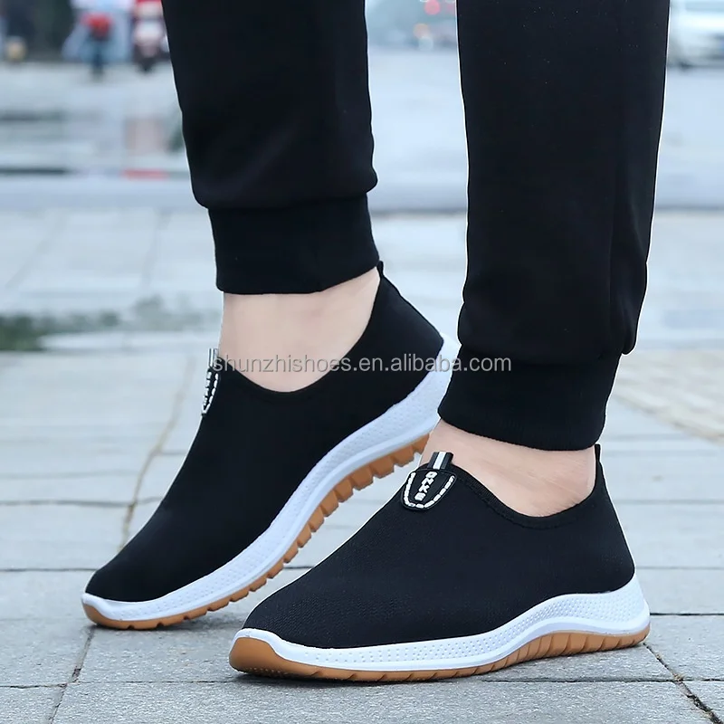 Low Price Henan Custom Mesh Breathable Light Weight Low MOQ in Stock Sports Shoes Mujer Barefoot Running Shoes Men's Shoes