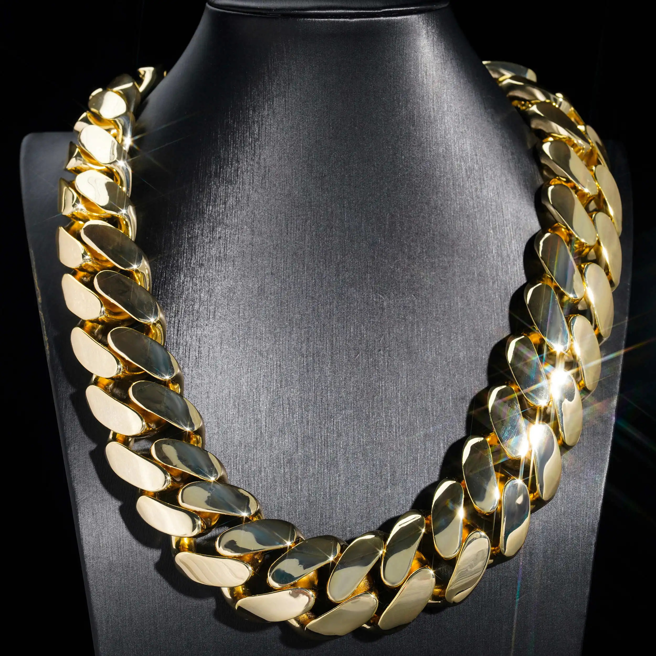 Collana a catena cubana robusta e pesante in acrilico di