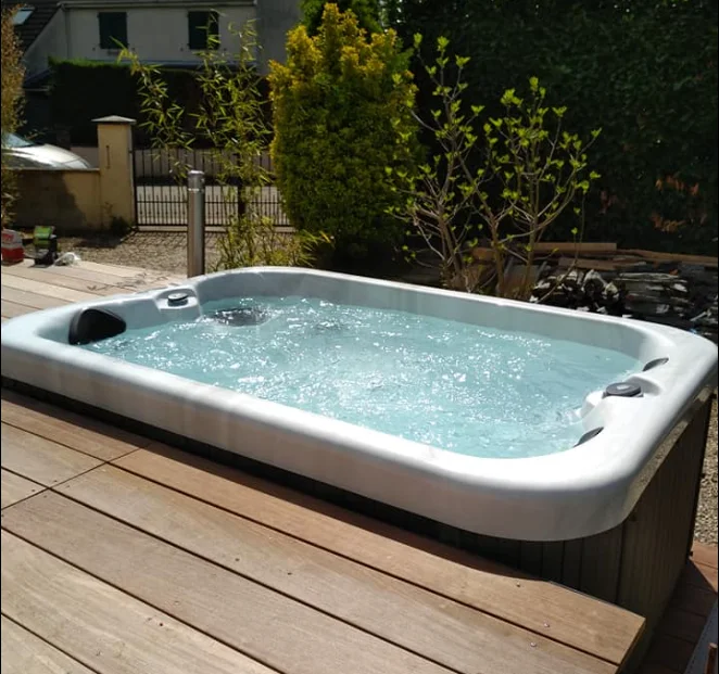 7 People Freestanding Hot Tub with 30 Jets and 1.9M Length for Outdoor Spas and Whirlpool