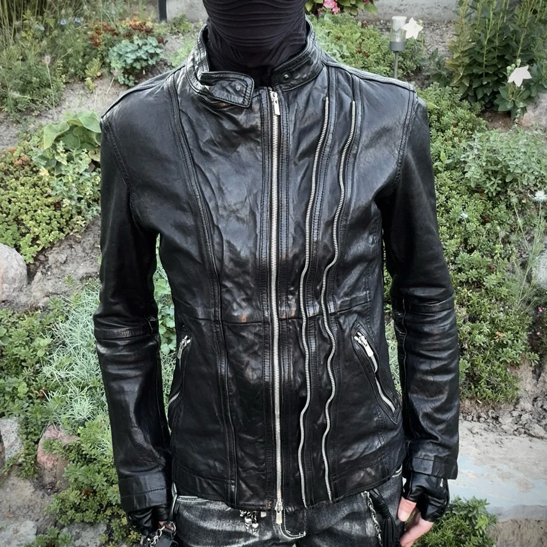 Na zamówienie klasyczna skórzana kurtka motocyklowa dla mężczyzn w stylu vintage, z kołnierzykiem stojącym, czarna, z zamkiem błyskawicznym, z regulowanymi detalami, produkcja OEM w fabryce