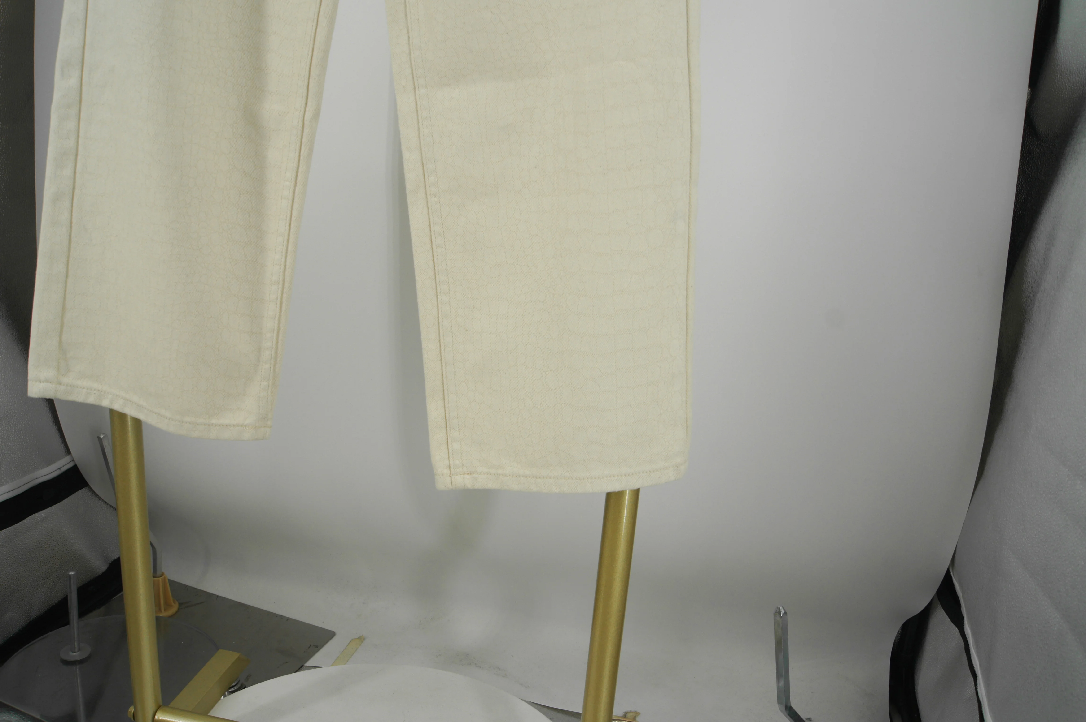 Loose and Simple Mid-to-high-waisted Women's Trousers