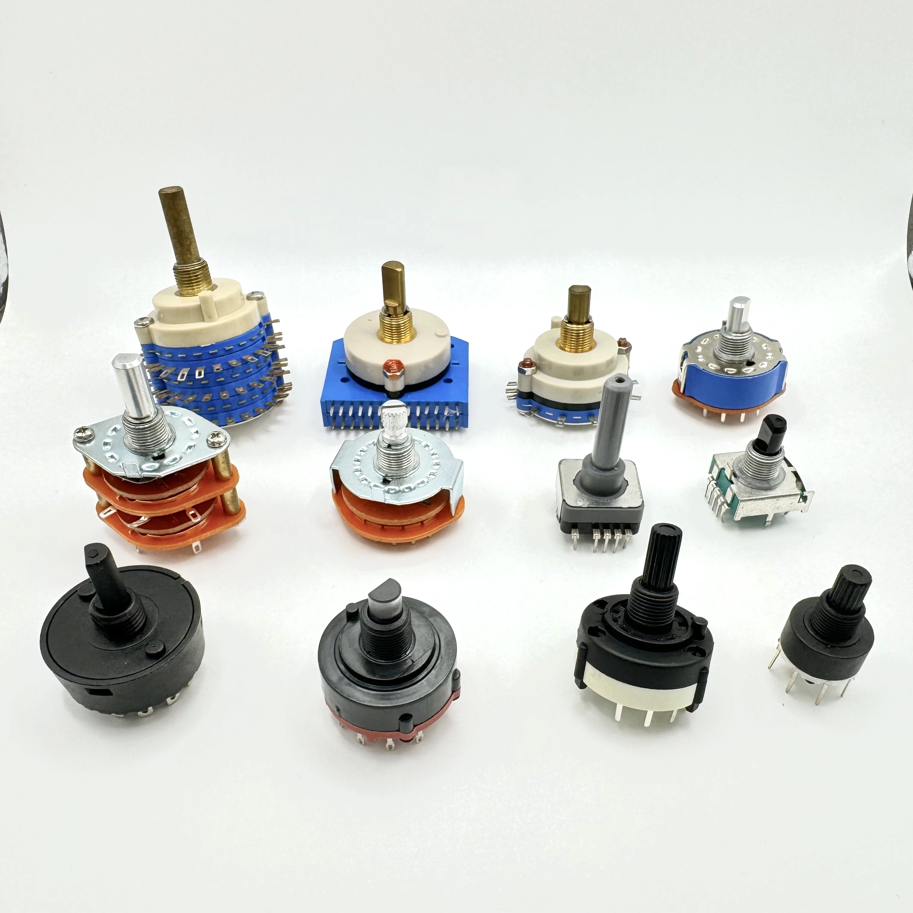 High Quality 12 Position Customizable Shaft Switches Factory Made Rotary Switches Motorized Adjustable Switch  for Appliances
