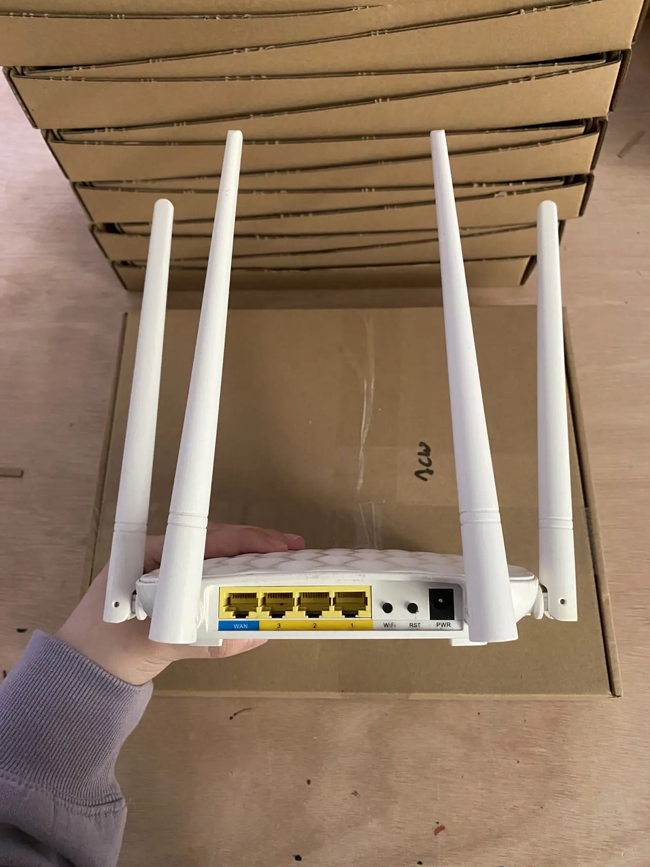 Best Price Wireless Wifi Router English Interface Router Used Router