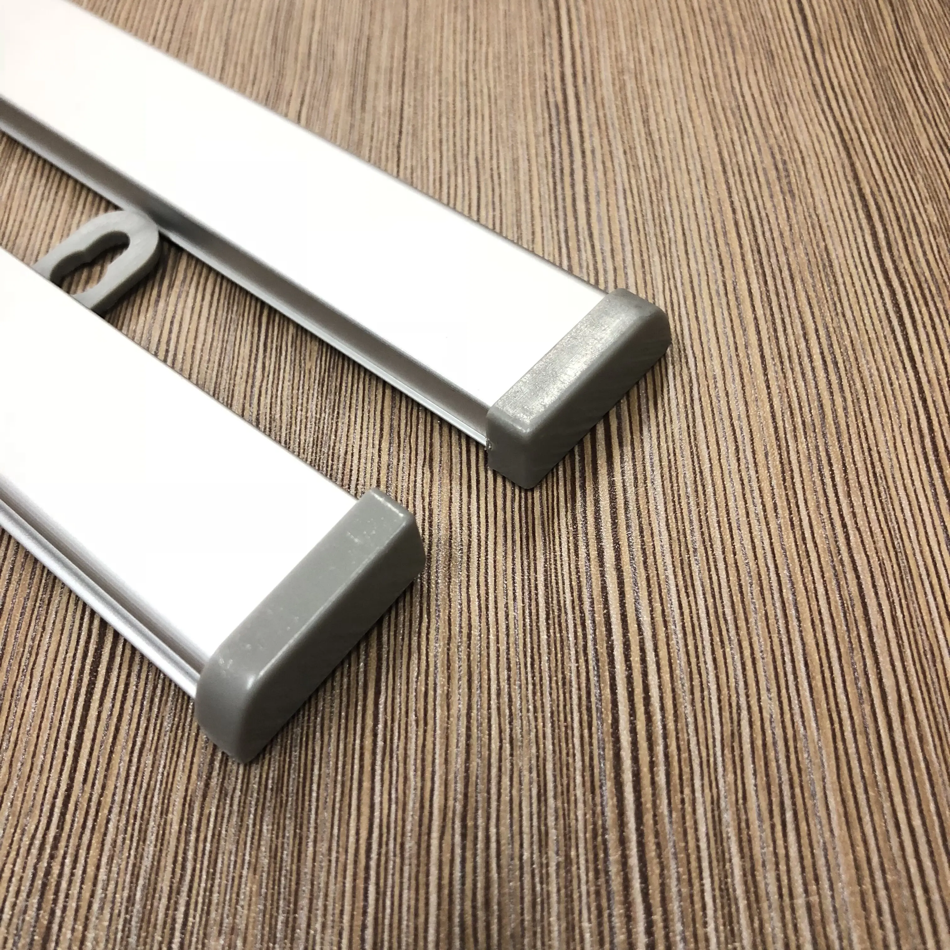 Рекламный висячий знак этикетка баннер плакат с защелкой