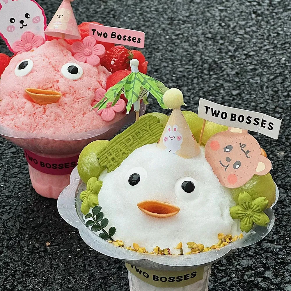 Wholesale Disposable 320ml 450ml Clear Plastic Cups Flower Shaped Snow Cone Dessert Mousse Bowl for Ice Cream Shaved Ice