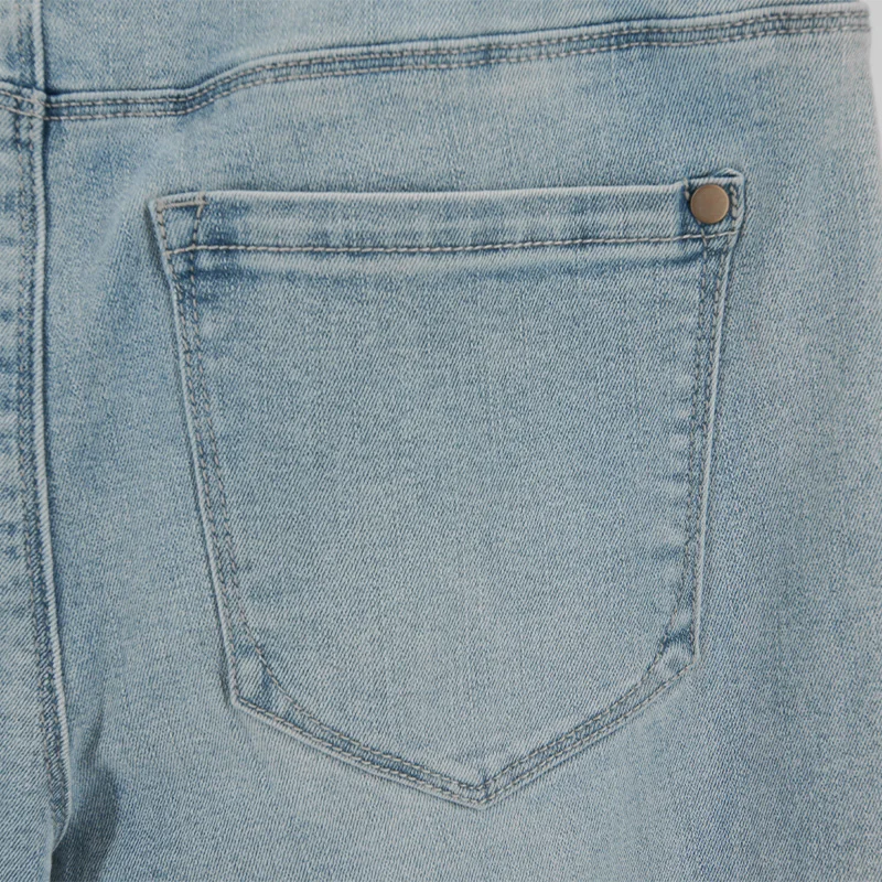 Women in Embroidered Wide-leg Jeans