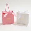 Blanco con lazo