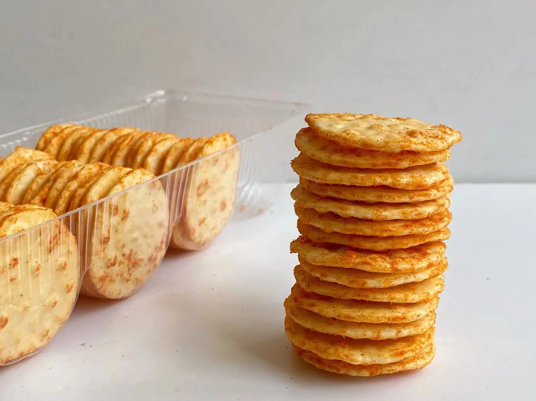 Japanese Rice Cracker Snacks Wholesale Snacks Tomato Biscuits Ketchup Rice Crackers factory