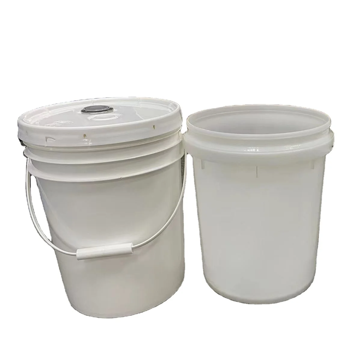 UN Rated Natural 5 Gallon Bucket w/Metal Handle & Lid w/Rieke Pour