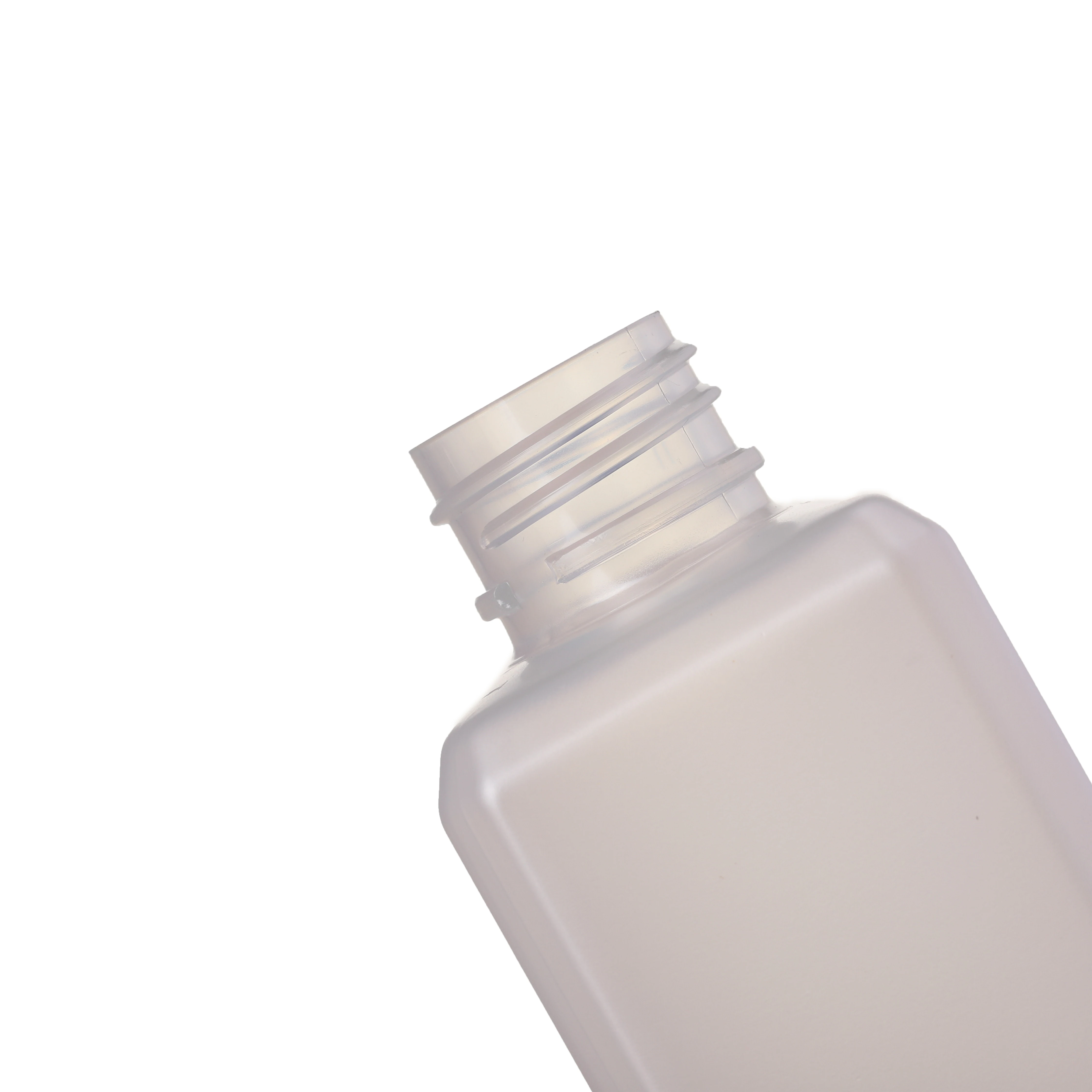 Wholesale Quantity Convenient Sprayer Container Translucent Serums With Pretty Frosted Plastic Spray Bottle