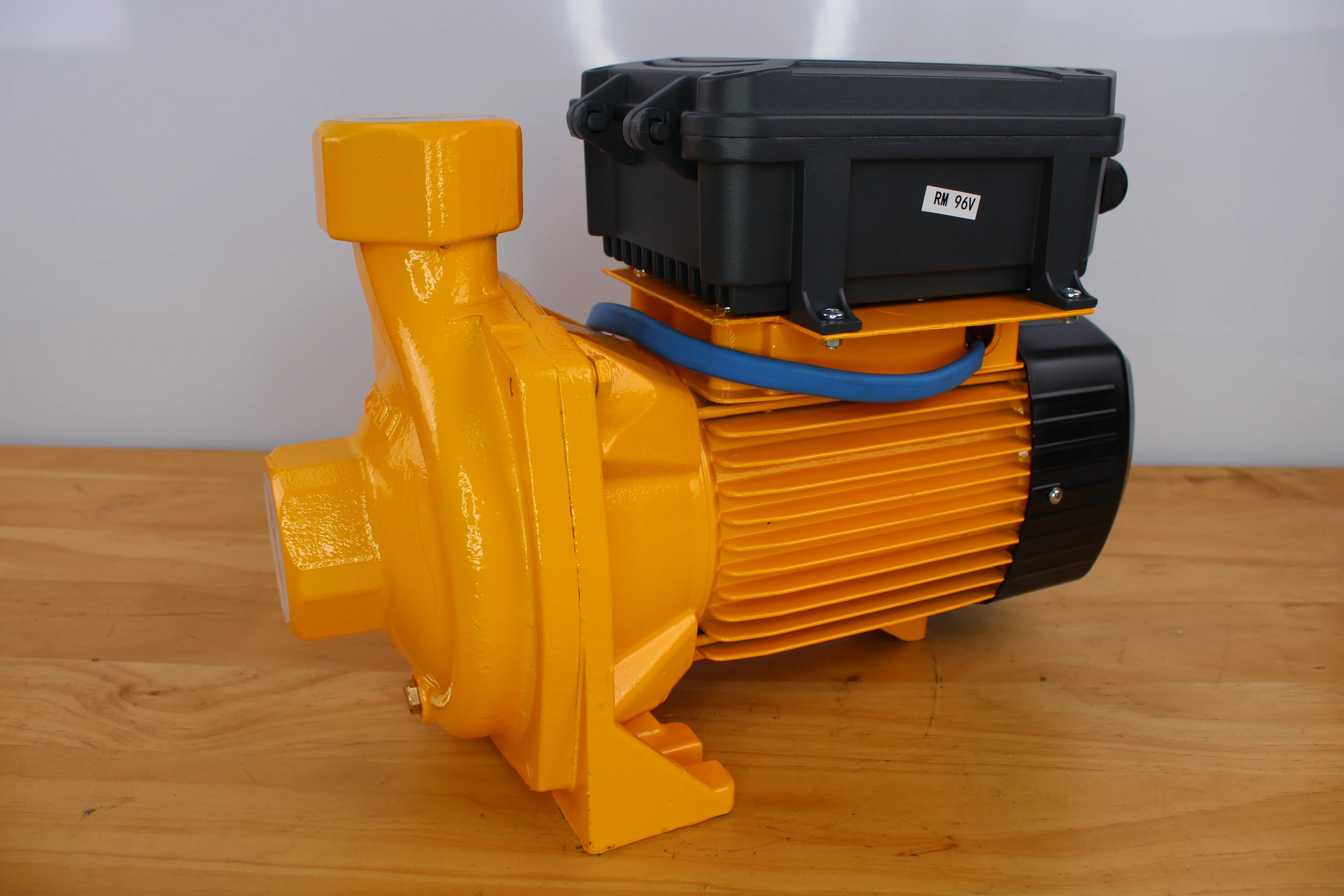 Complete DC Surface Solar Centrifugal Water Pump System for Farm