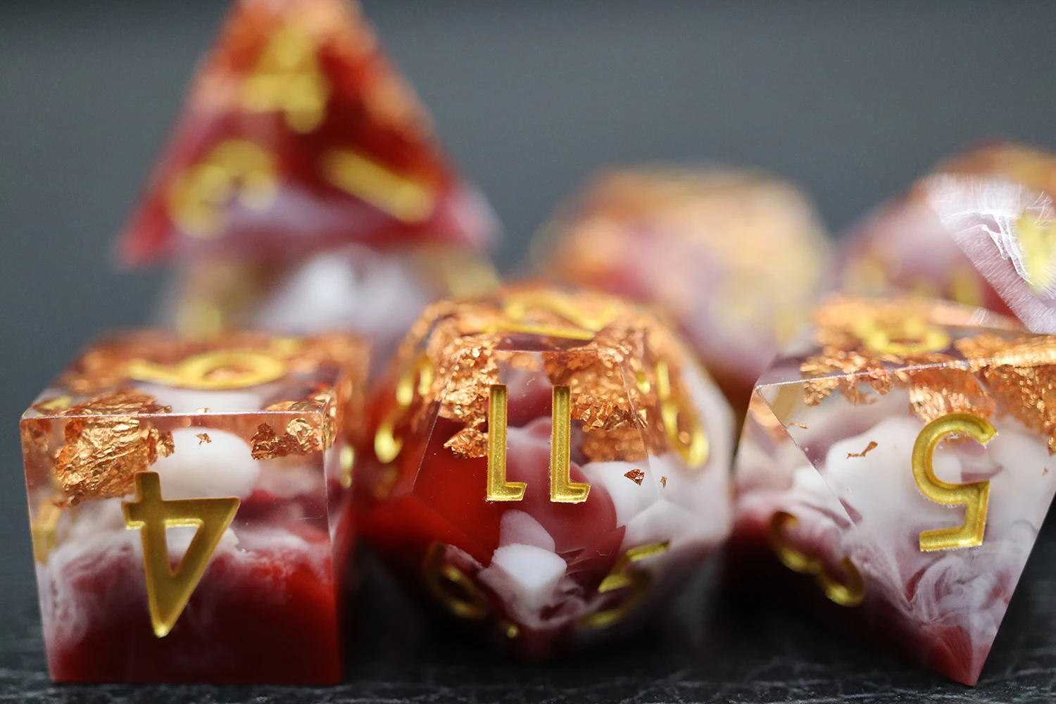 Custom Color Polyhedral DND Dice Set Gilt Liquid Core with Gold Number Made From Gemstone and Resin supplier