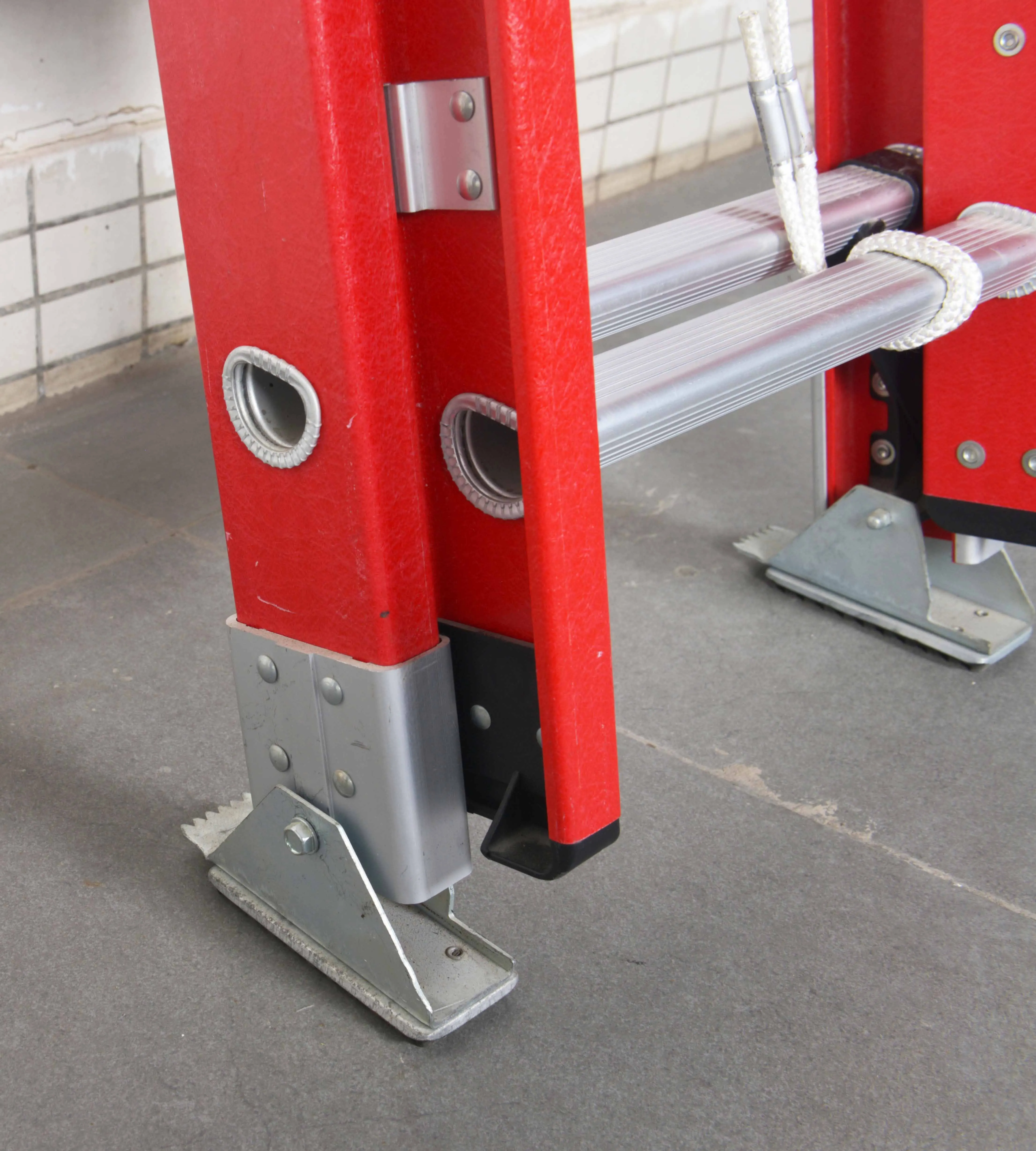 EN61478工業デザインスタイル屋外2x12ステップFRP (グラス